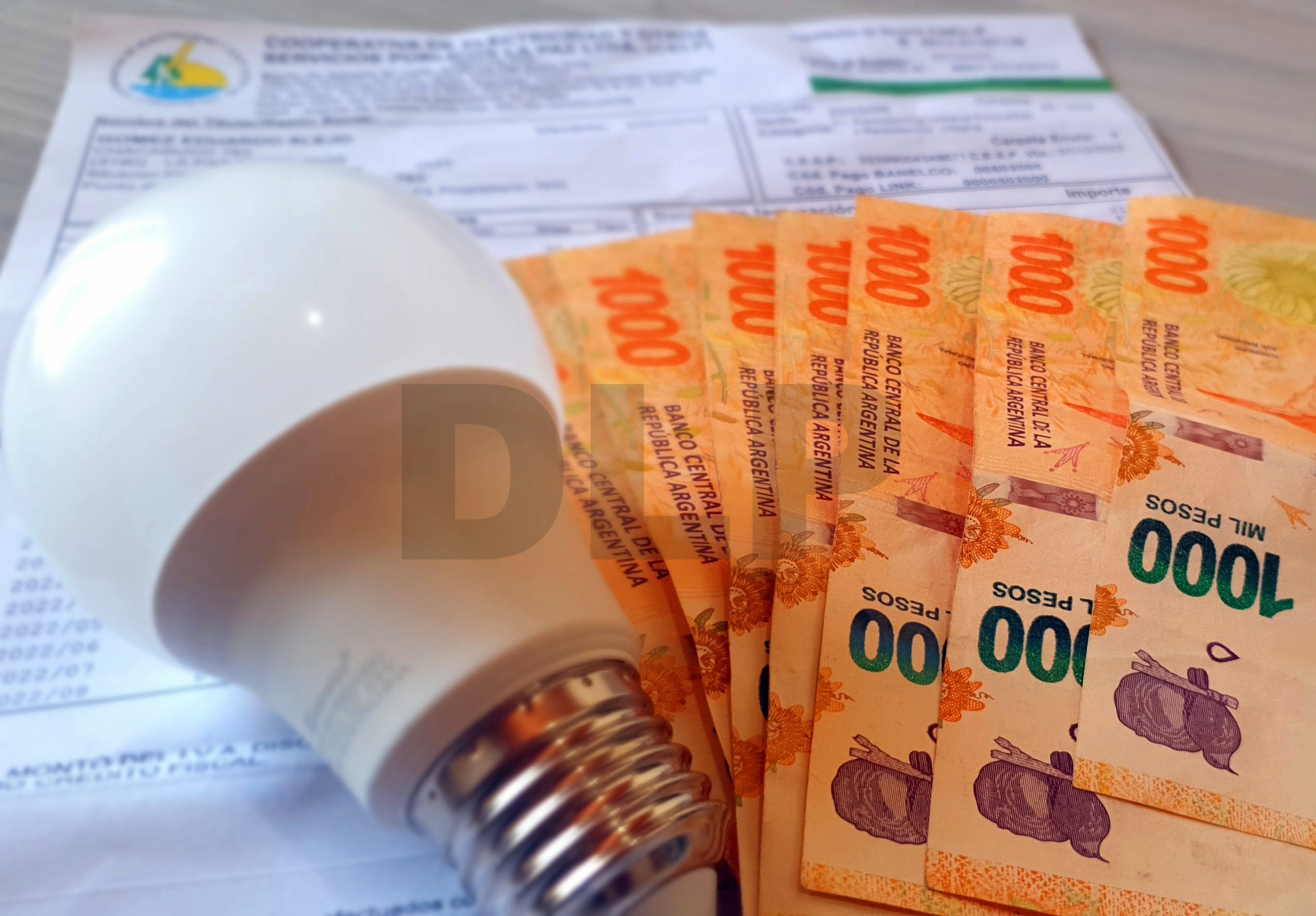 Bordet retira la carga tributaria provincial de la tarifa eléctrica