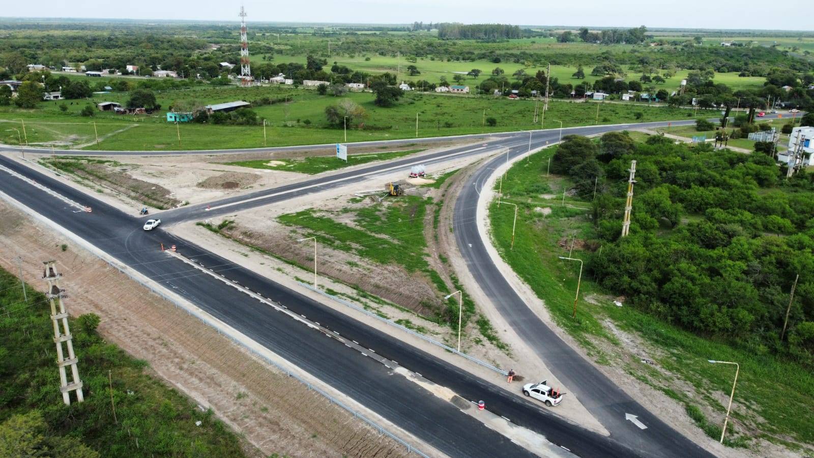 Avanza la repavimentación del acceso a la ciudad de Santa Elena 