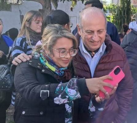 Daniel Rossi recorrió el barrio Fátima y fue recibido por más de 300 vecinos