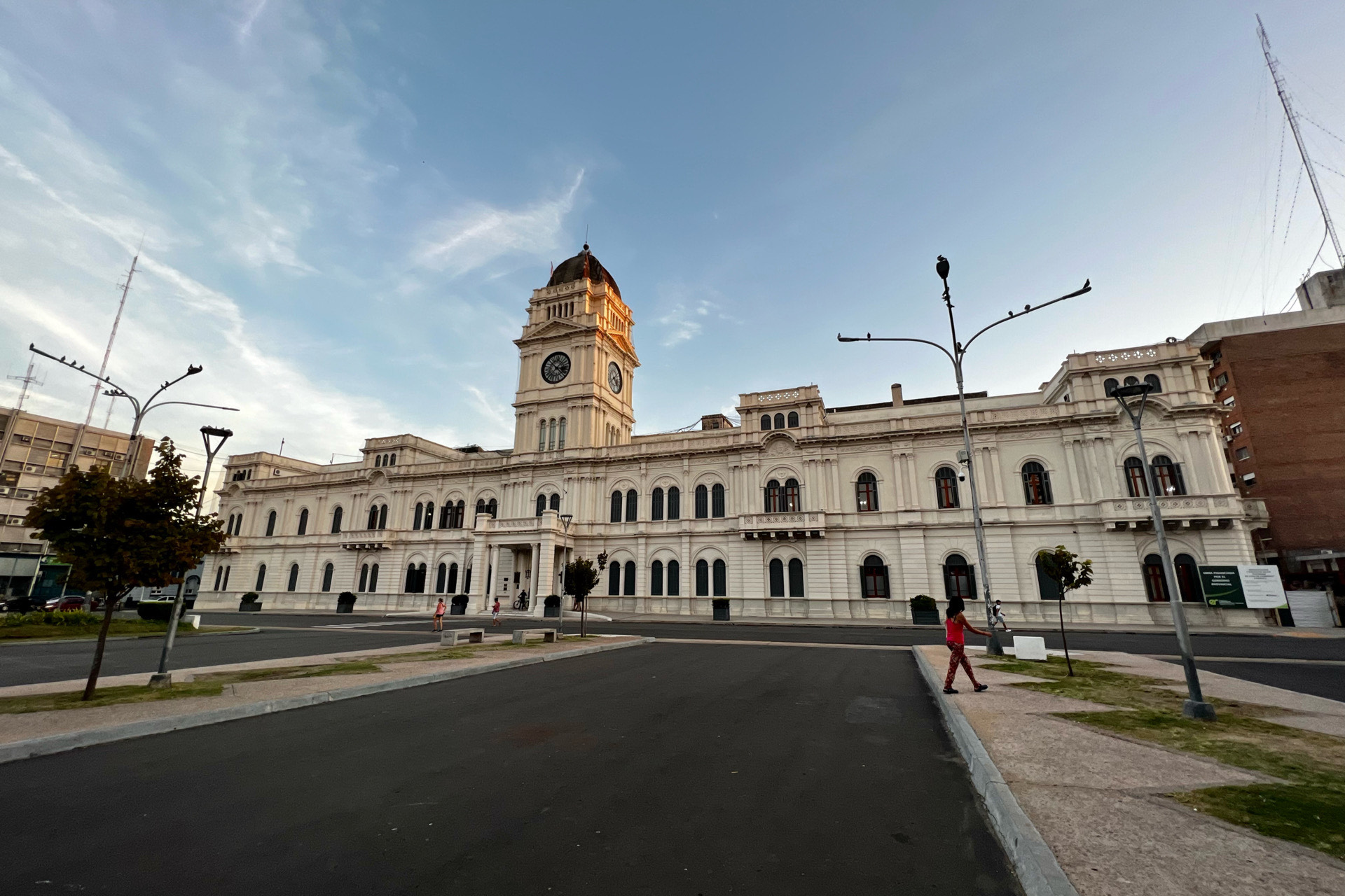 El gobierno provincial convocó a los gremios a un encuentro de diálogo institucional