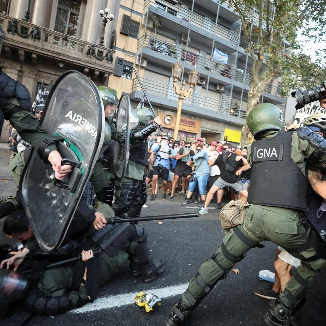 Tensión e incidentes en el Congreso de la Nación 