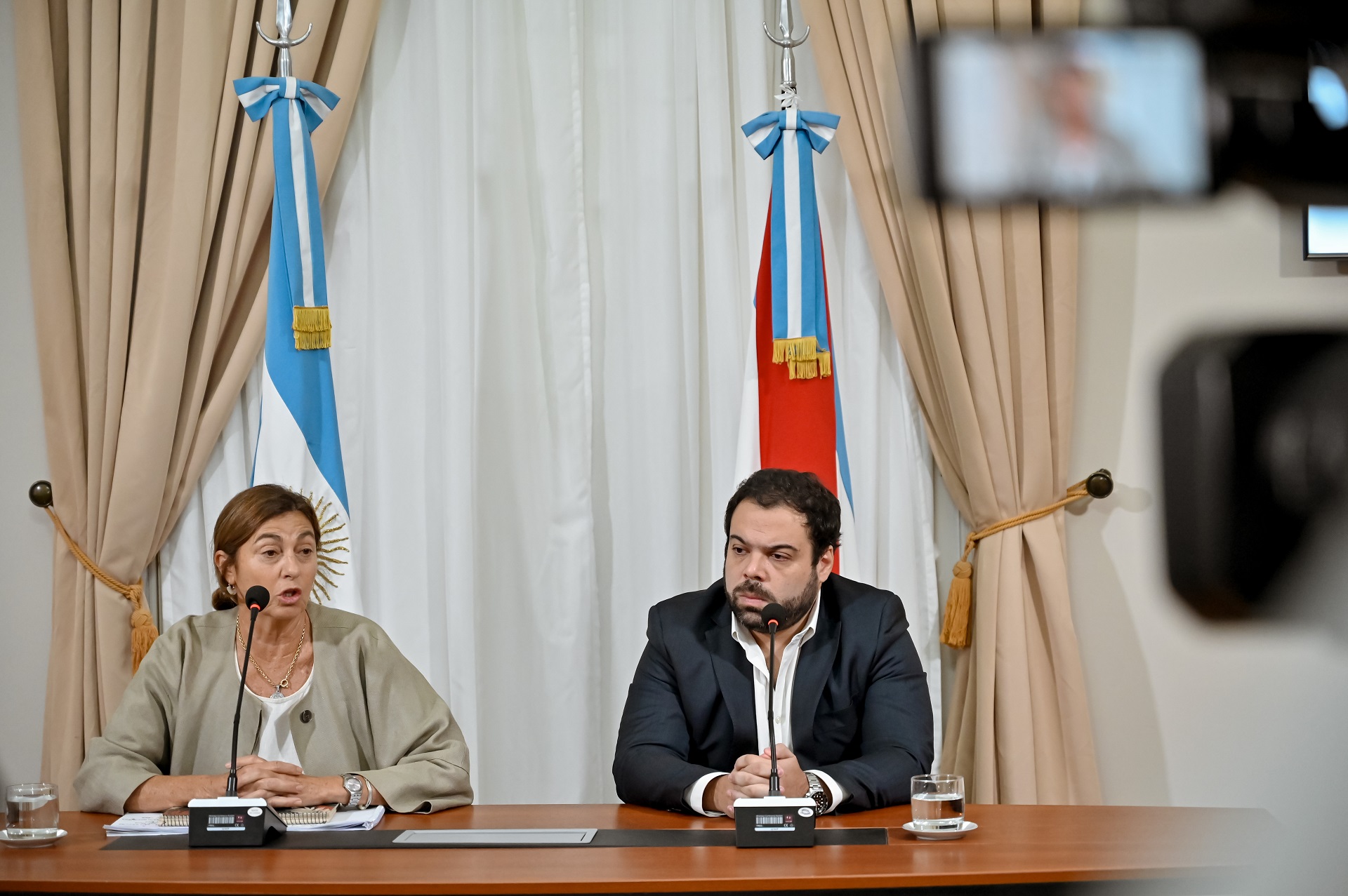 El gobierno explicó que no hubo descuentos a docentes, sino que se dejaron de percibir los fondos de Nación