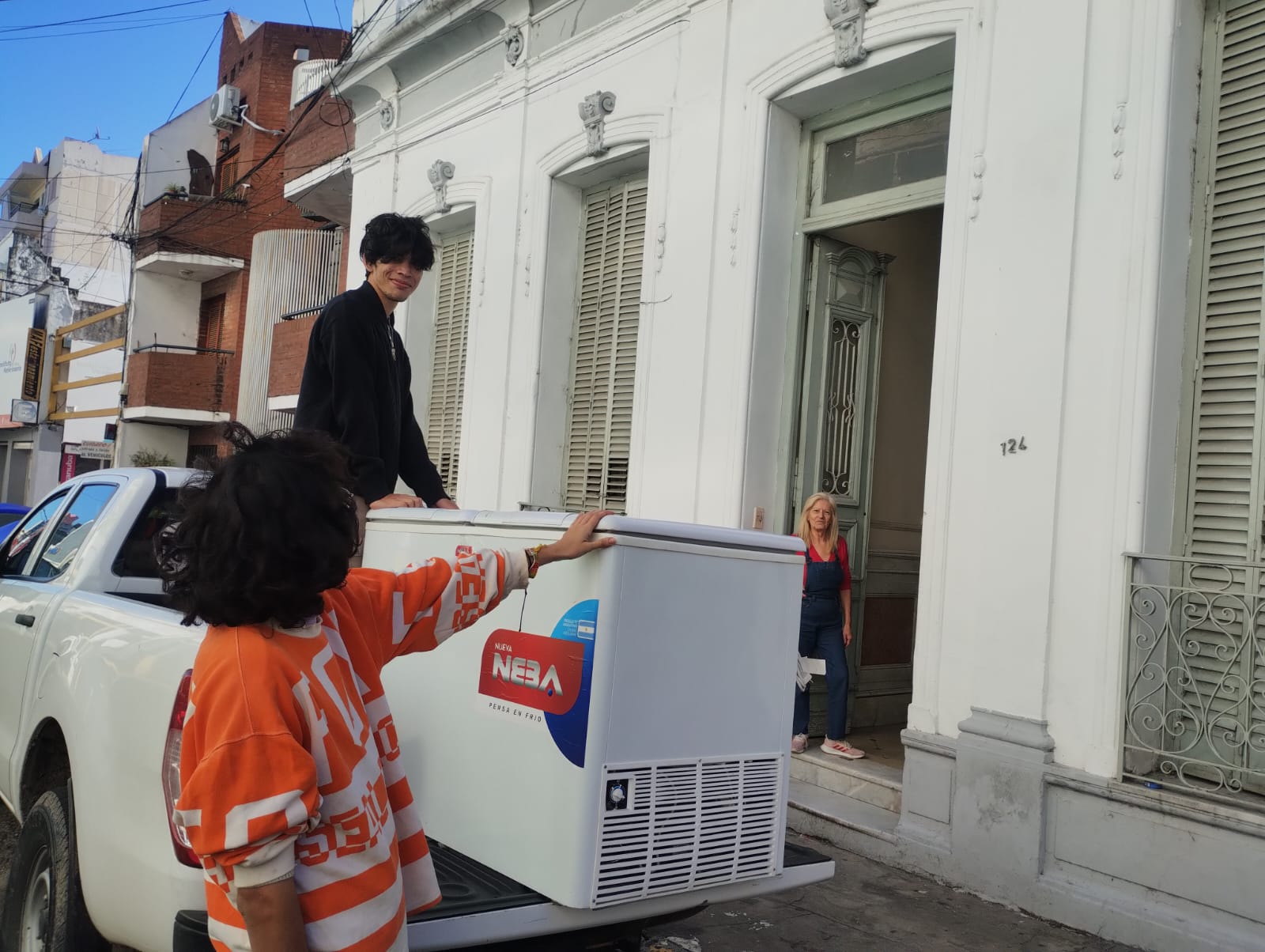 Entregan equipamiento para la casa del estudiante santaelenense