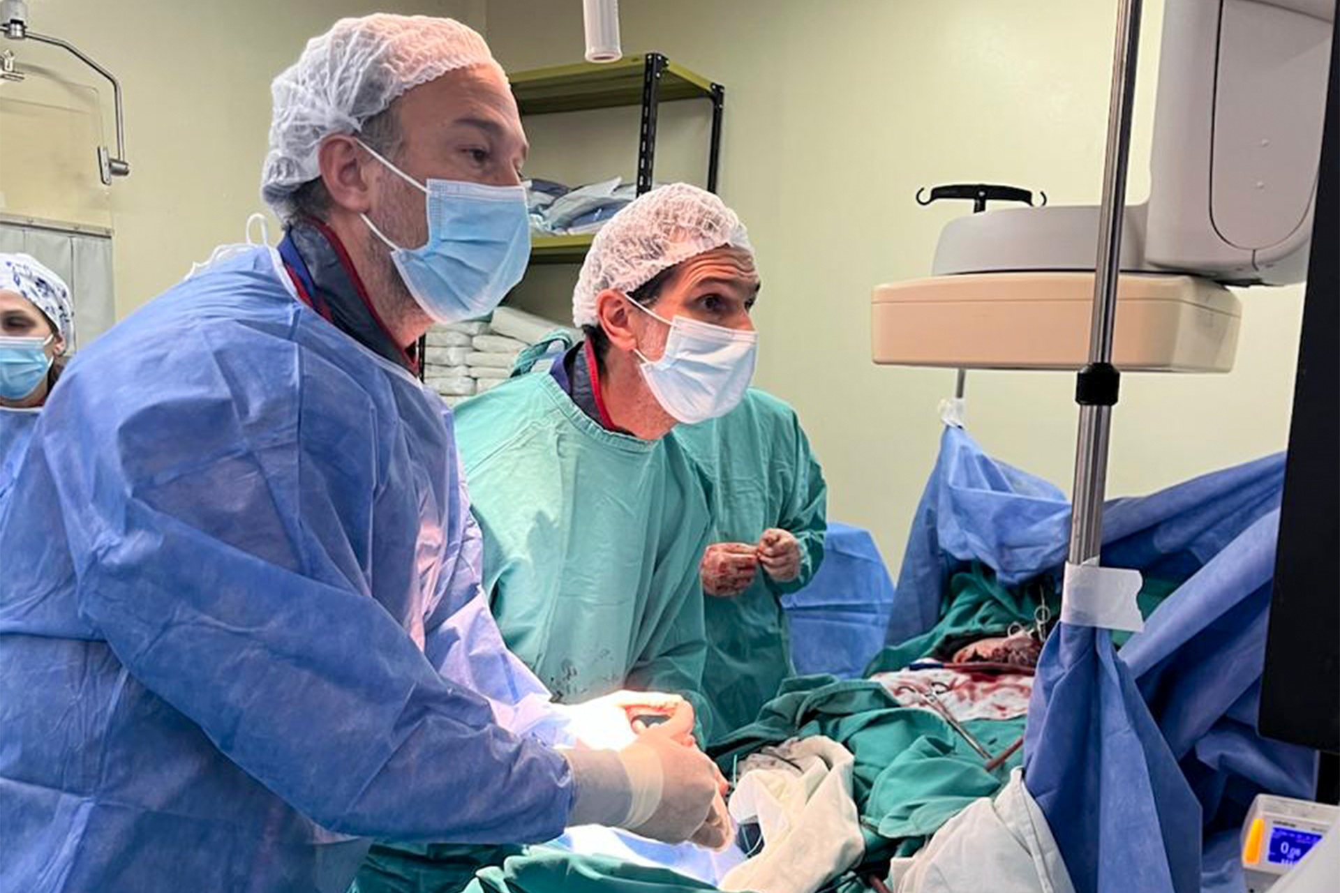 Se realizó una cirugía inédita entre los hospitales San Martín y San Roque