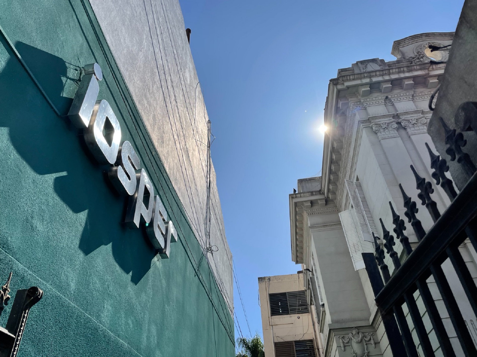 Suspenden la prestación de servicios a los afiliados del IOSPER