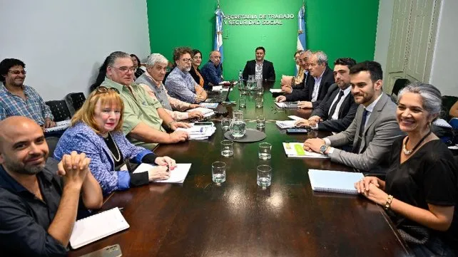 El gobierno provincial presentó una oferta salarial anual para los docentes