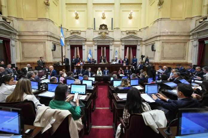 Se oficializó el aumento para los senadores: cobrarán 9 millones por mes