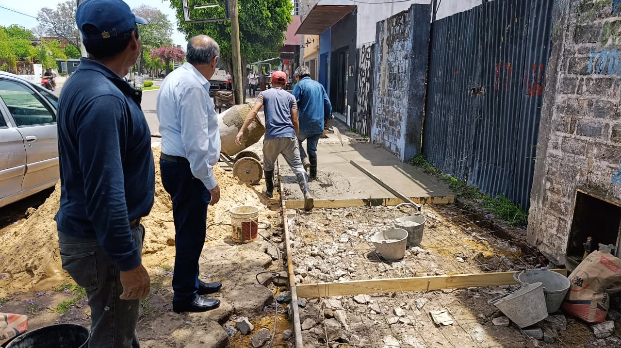 Santa Elena avanza con obras de agua potable y mejoras urbanas