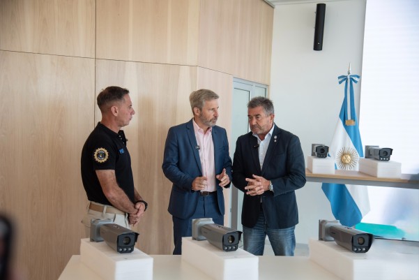 La provincia incorporó nuevas cámaras lectoras de patentes para reforzar la seguridad