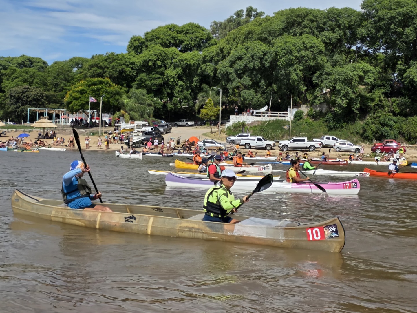 El canotaje volvió a ser protagonista en el río Paraná