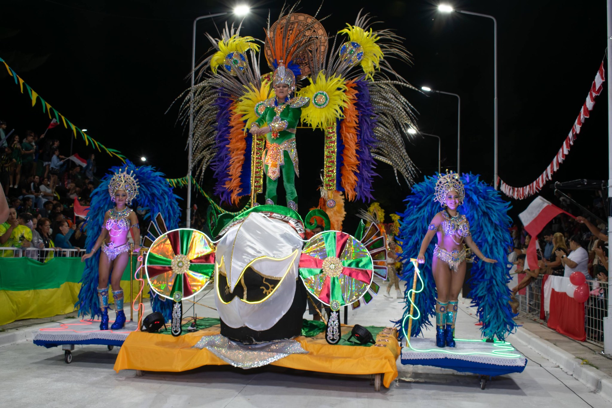 Santa Elena celebró un carnaval lleno de pasión y tradición en dos noches inolvidables
