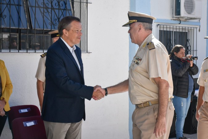 Martin participó del inicio lectivo del Centro de Formación Básica La Paz