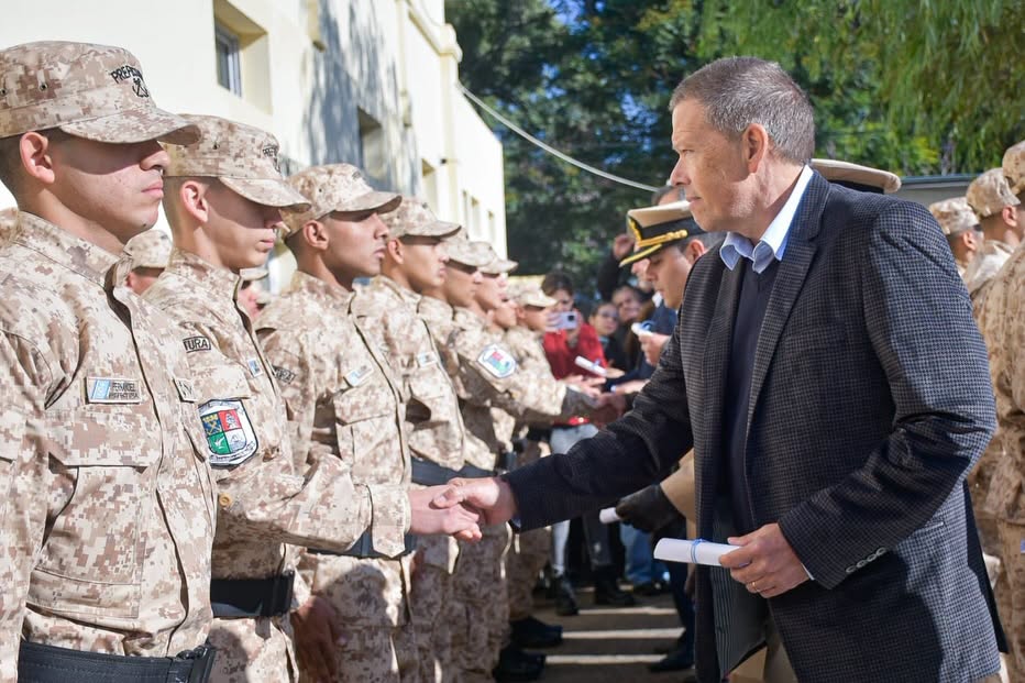Martin destacó el compromiso de los aspirantes a marineros durante la Jura de Fidelidad