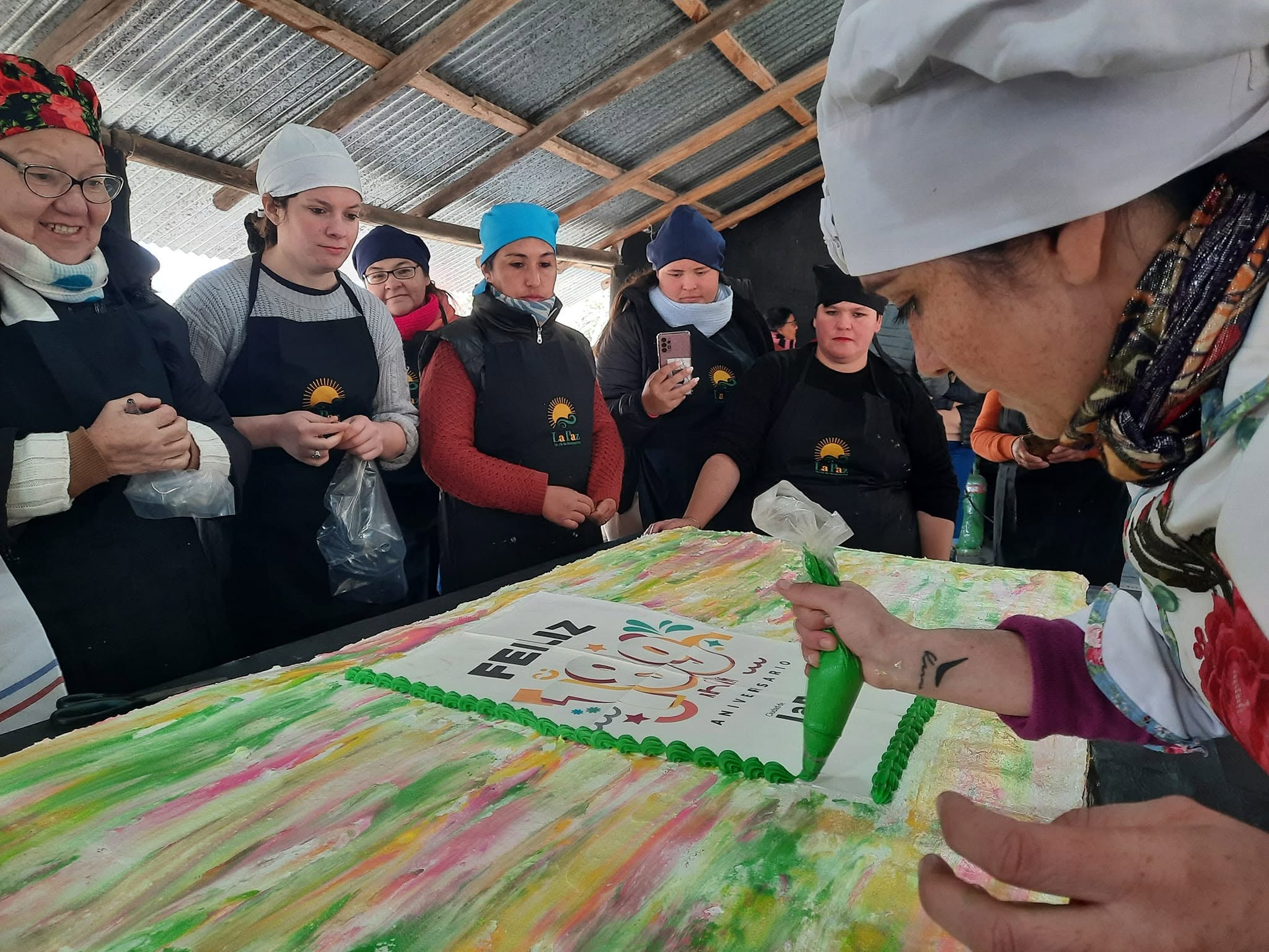 Convocan a participar en la elaboración de la tradicional torta aniversario de La Paz