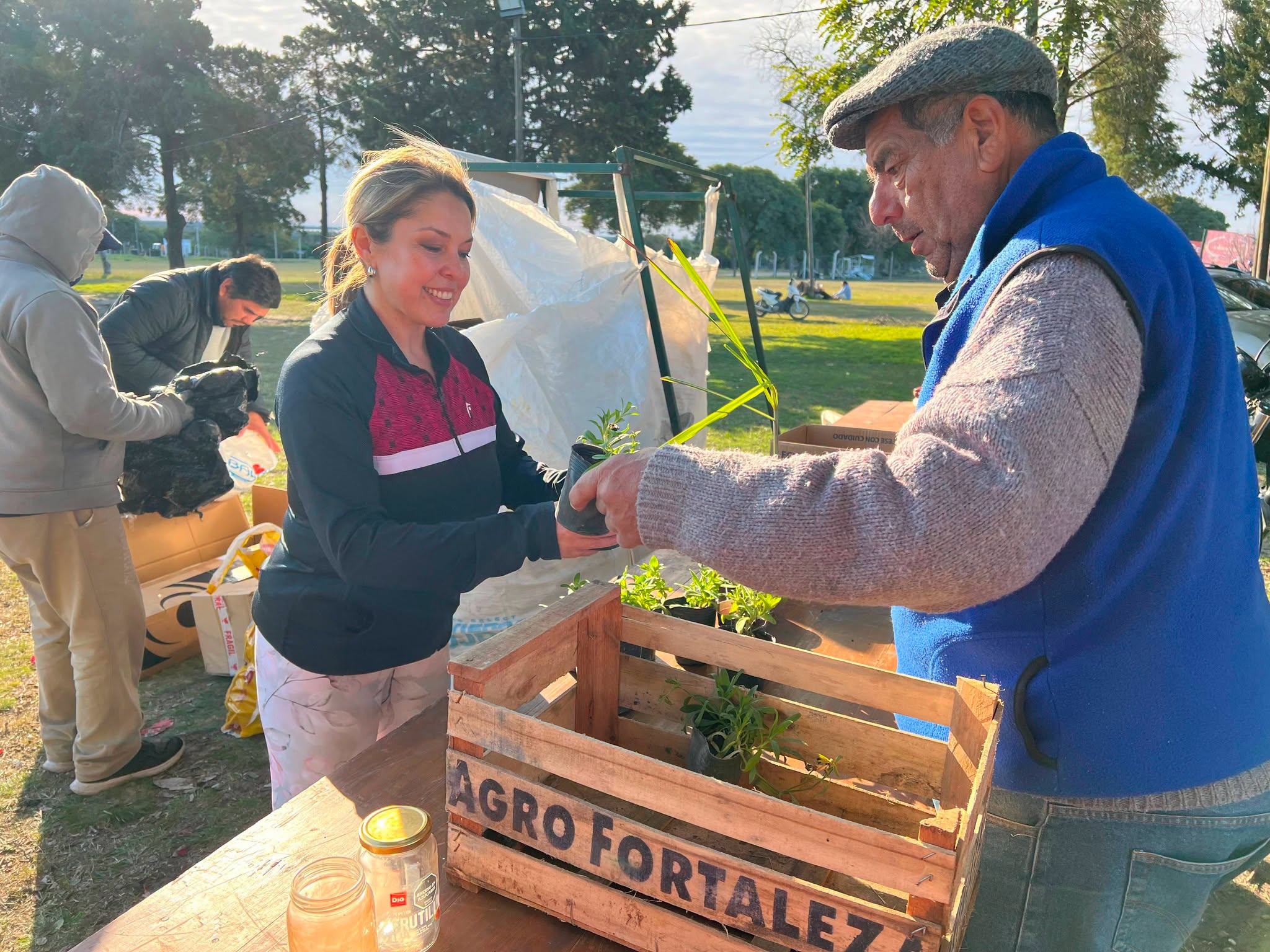 ¿Tenés botellas, cartón o latas en casa? Cada jueves podés reciclar y llevarte productos sustentables