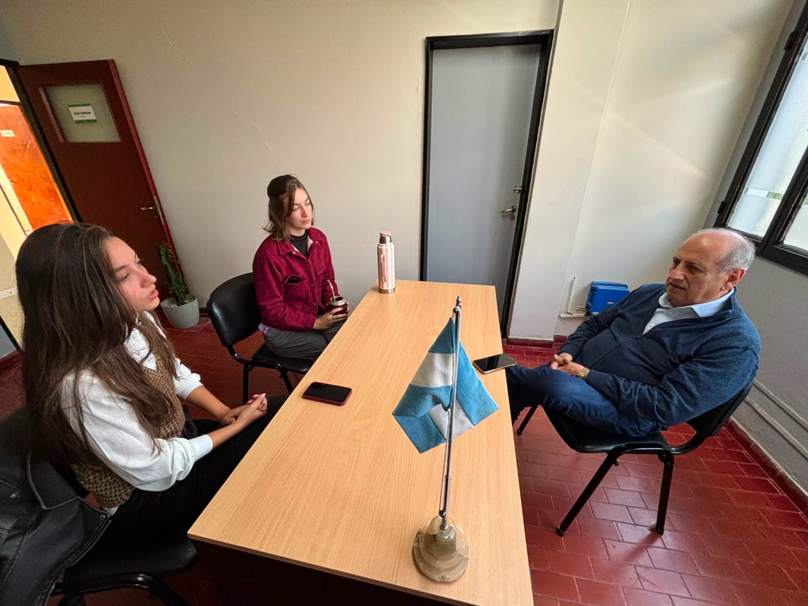 Daniel Rossi recibió a la representante de Santa Elena en Miss Universo Entre Ríos