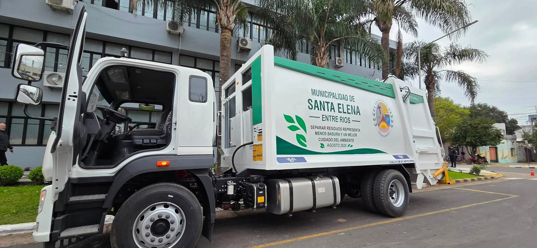 Santa Elena suma un nuevo camión compactador 0 km para mejorar la recolección de residuos