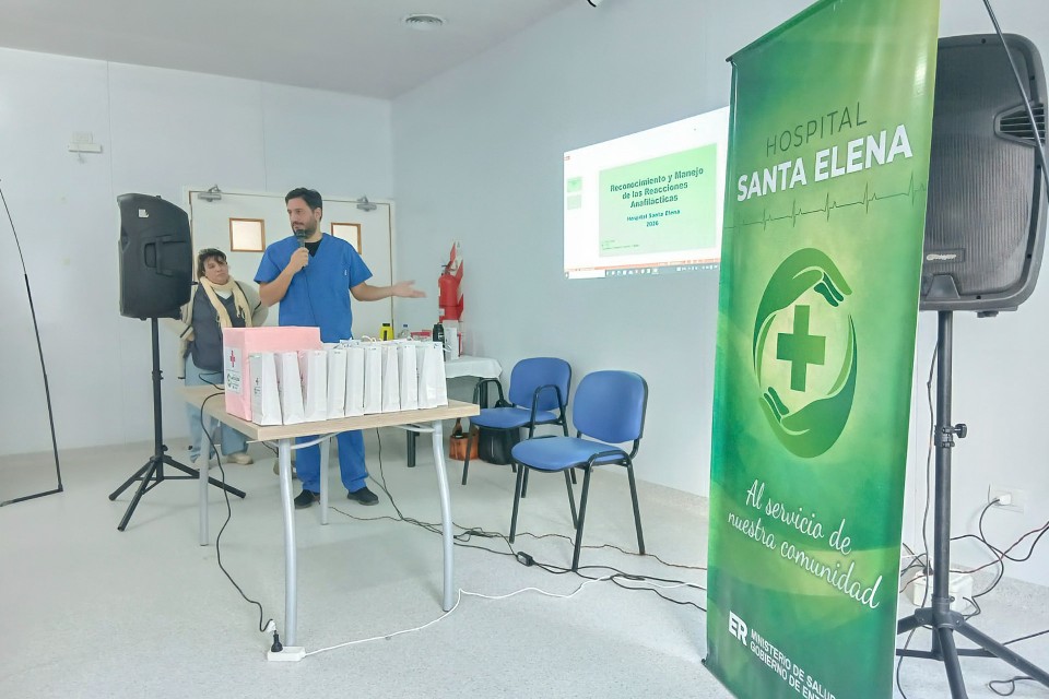 El Hospital Santa Elena capacitó a docentes y autoridades educativas en el reconocimiento y manejo de la anafilaxia