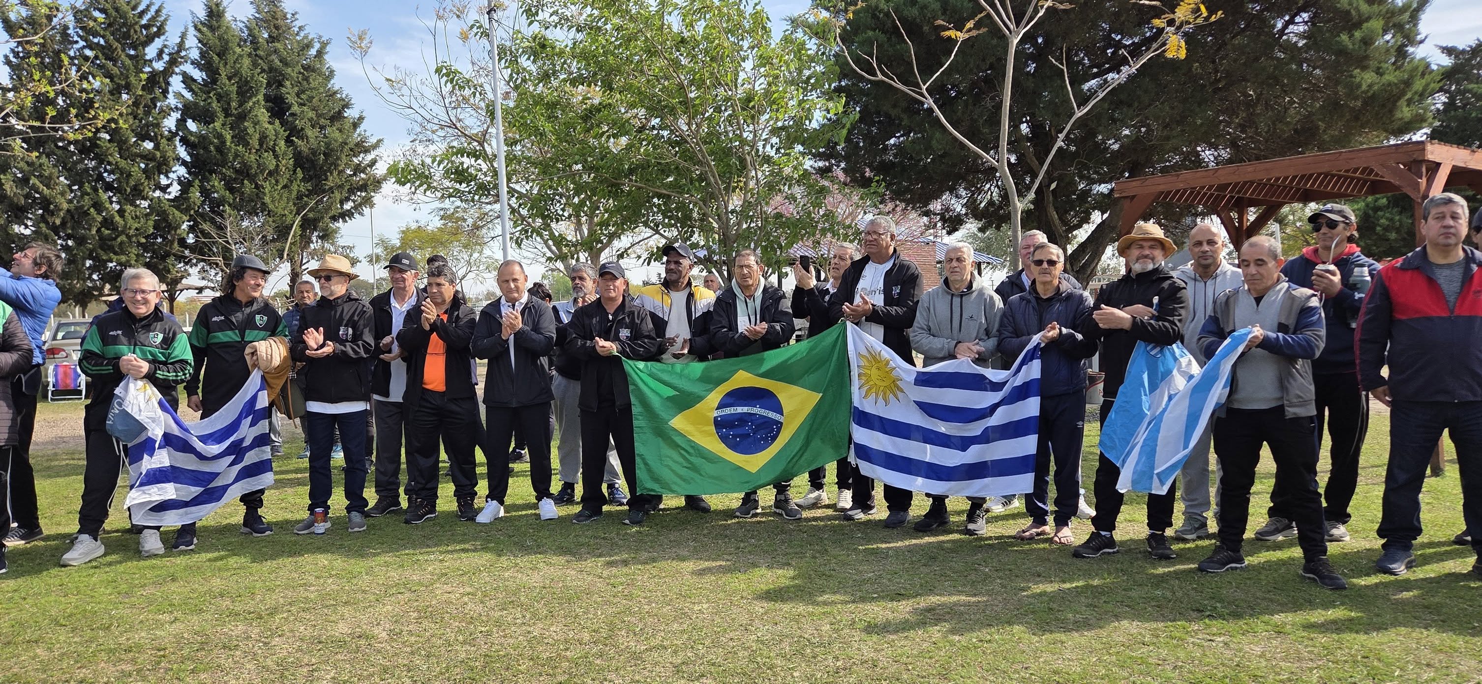 Equipos de Argentina, Uruguay, Brasil y Chile se encuentran en Santa Elena por la Copa Ciudad +50