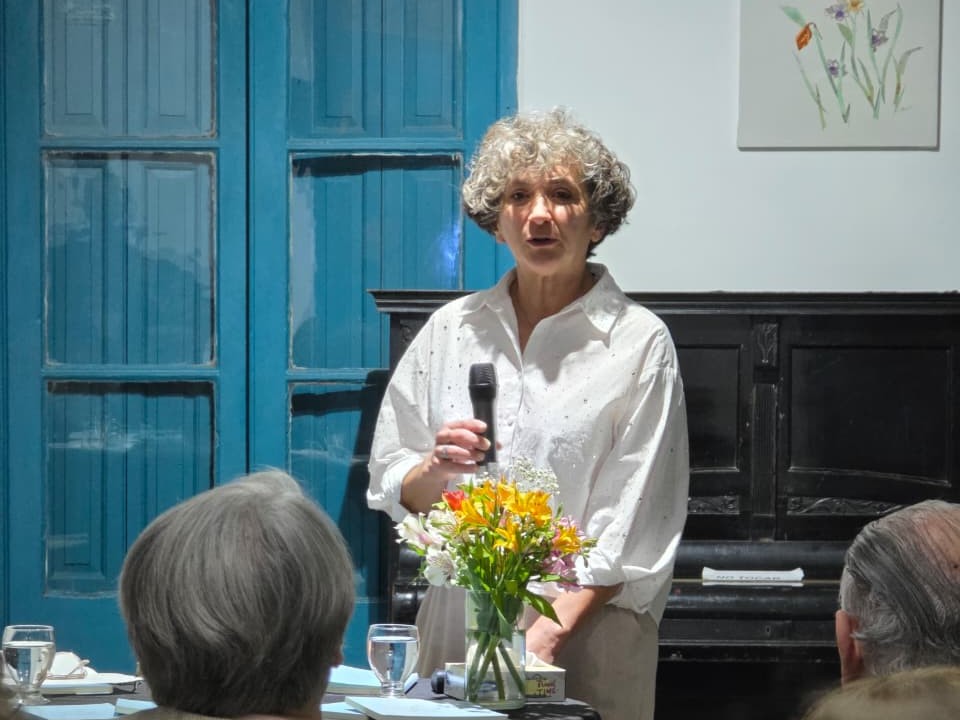 La escritora Laura Cecilia Ortiz presentó su libro “Siete almas andando” en la Casa de la Cultura