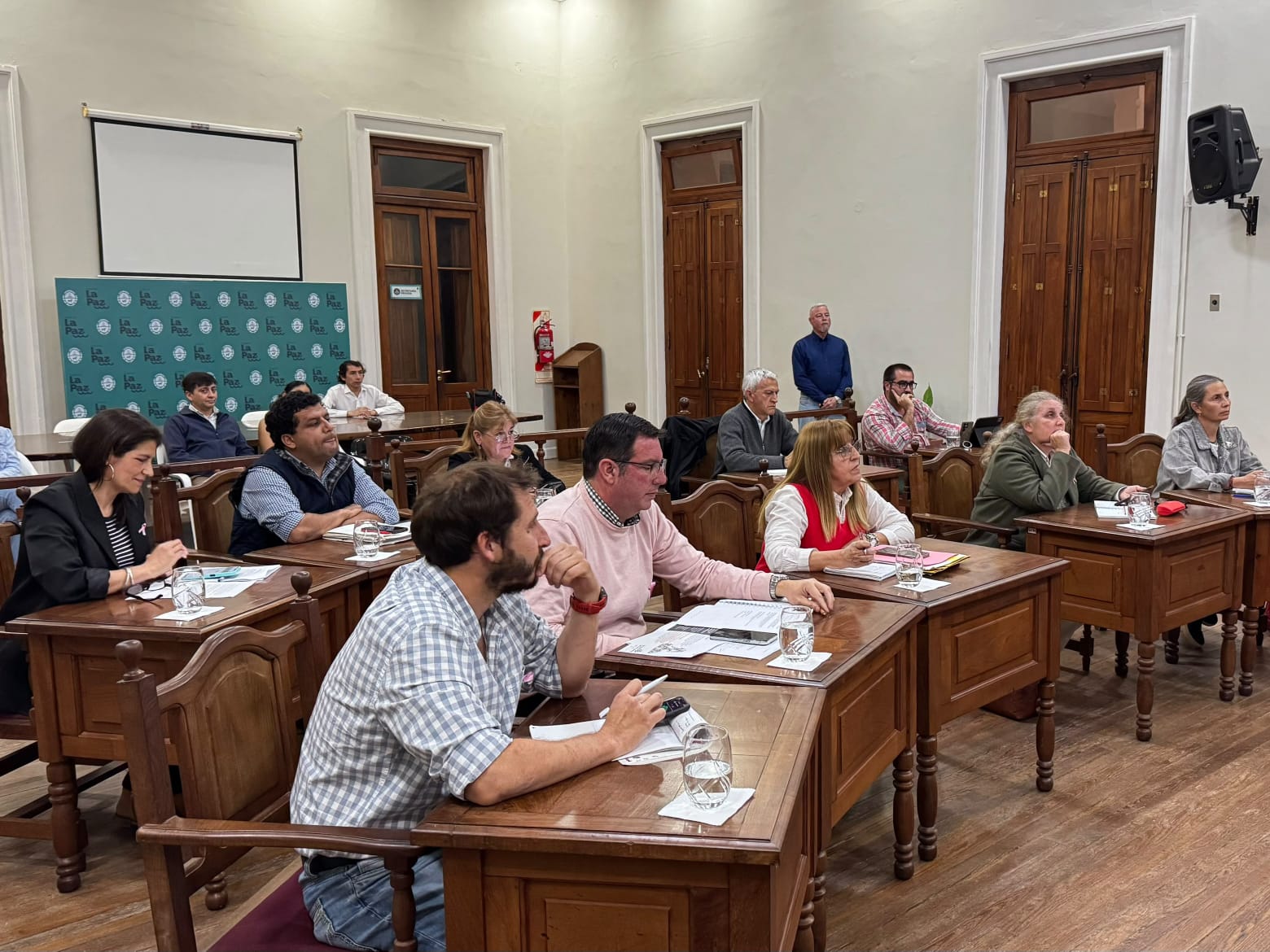 El HCD trató diversos proyectos y aprobó el pase a planta permanente de un prosecretario
