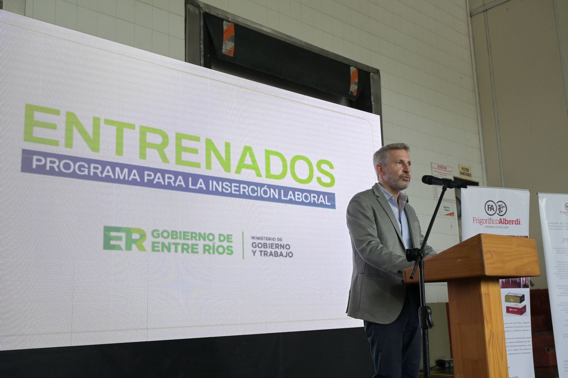 Frigerio presentó un programa de entrenamiento laboral para que los jóvenes hagan prácticas en empresas entrerrianas