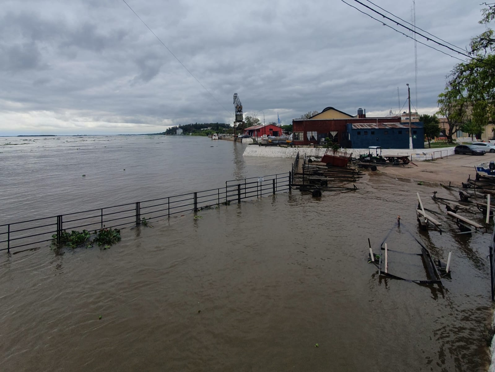 El río Paraná llegó a 5,50 m y está a 30 cm del nivel de alerta