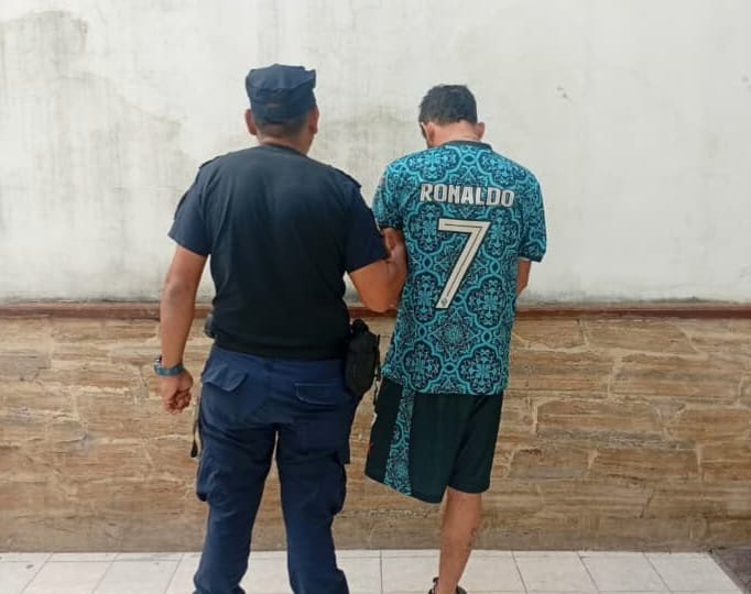 Aprehendieron a un hombre por amenazas con arma de fuego en barrio Sin Ley